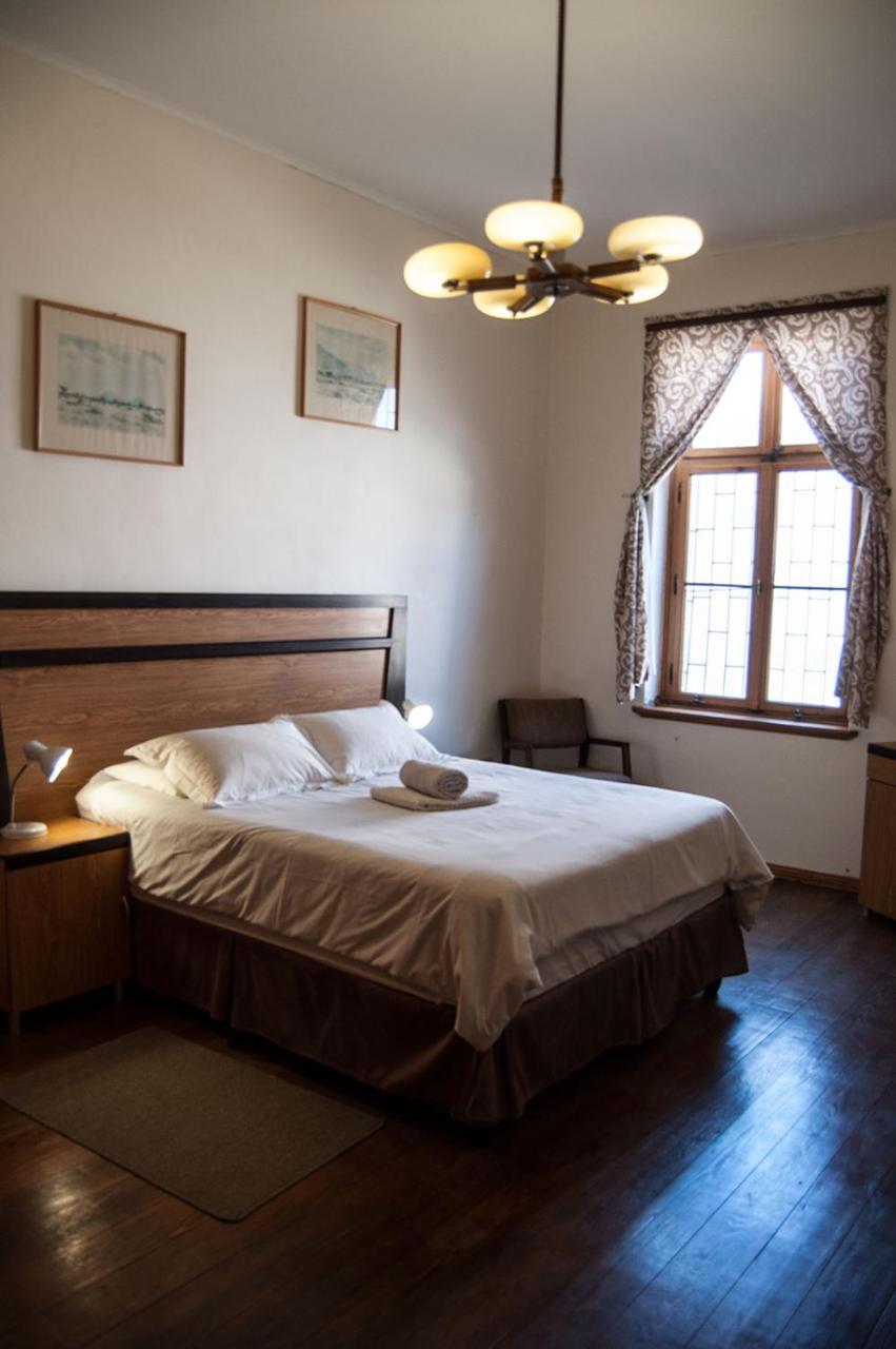 Historical Guesthouse - Self Catering Apartments Luderitz Exterior photo