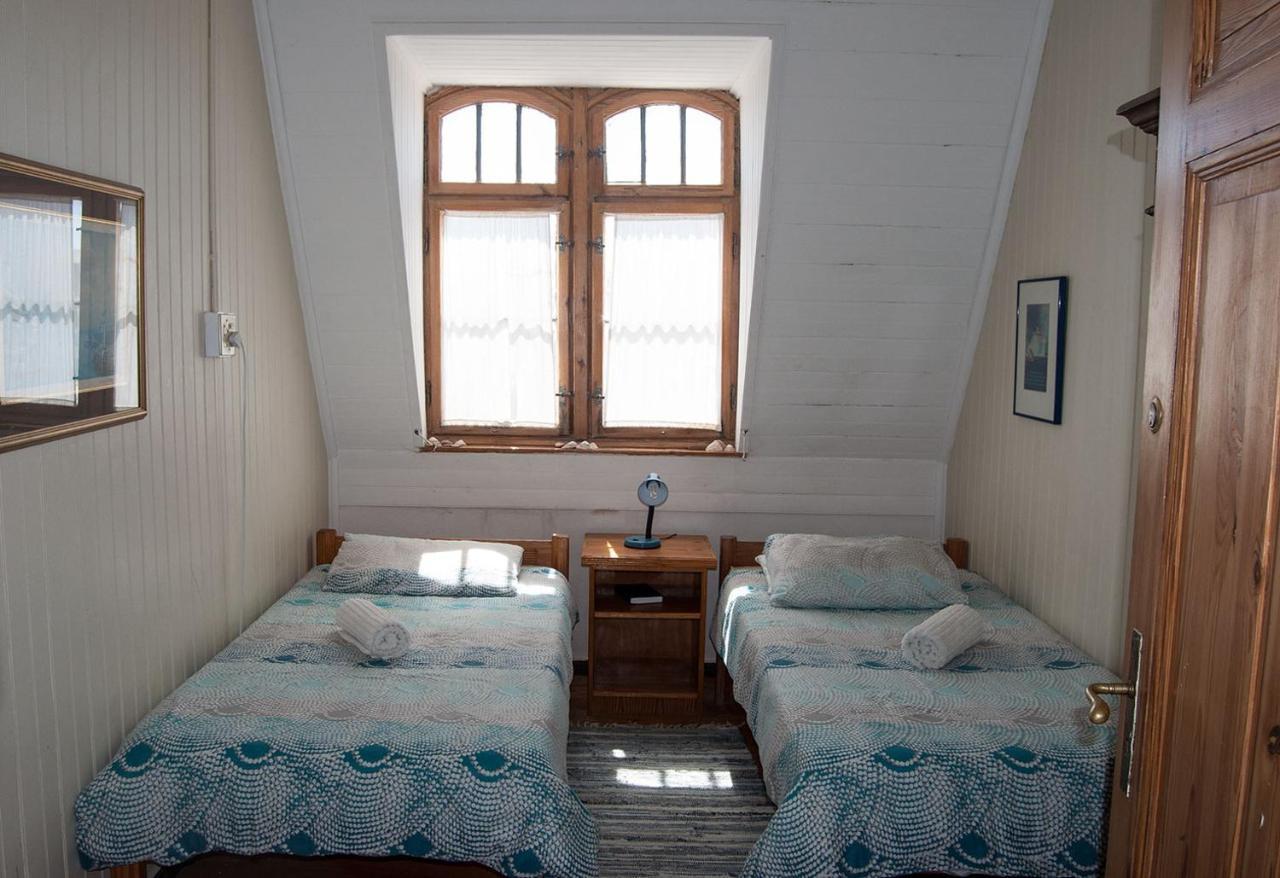 Historical Guesthouse - Self Catering Apartments Luderitz Exterior photo
